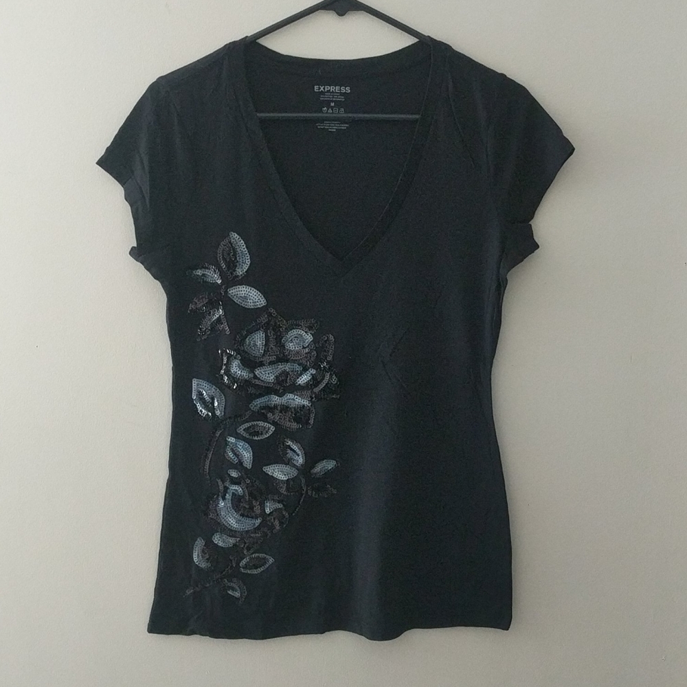 V neck tee